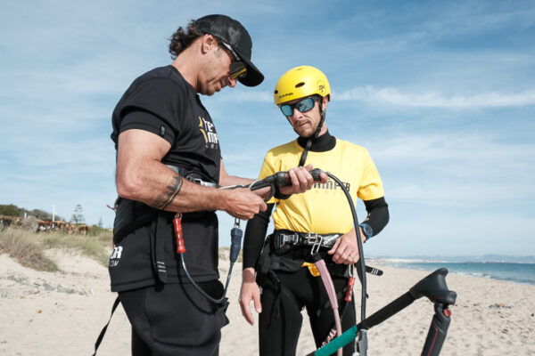 dos de los profesionales de kitecamper en Tarifa