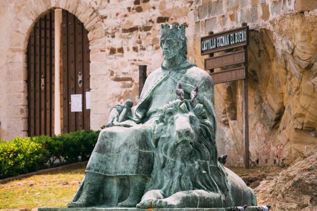 Castillo de Guzmán el Bueno